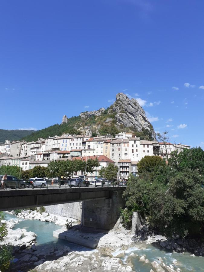 Bed and Breakfast Rose Des Alpes Serres  Esterno foto